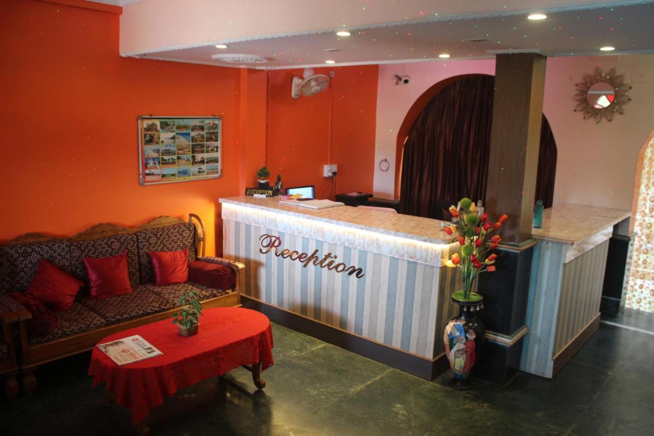 Rambha Hotel Lake Queen מראה חיצוני תמונה